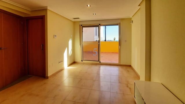 3 makuuhuone Omakotitalo myytävänä paikassa Guardamar del Segura mukana uima-altaan 
autotalli - 267 400 € (Ref: 9610134)