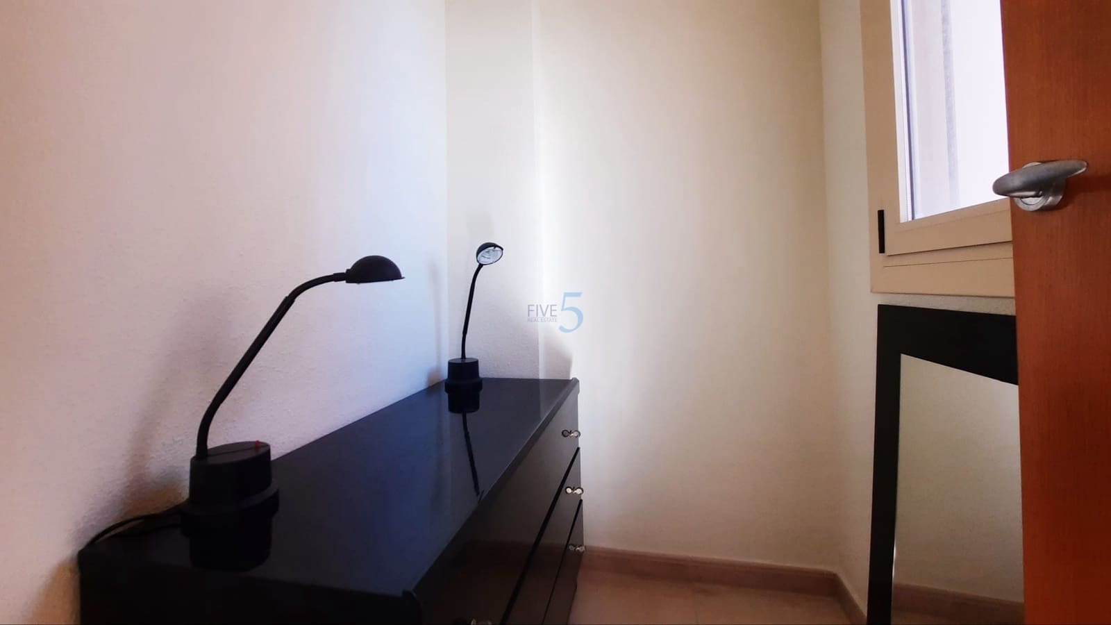 3 makuuhuone Omakotitalo myytävänä paikassa Guardamar del Segura mukana uima-altaan 
autotalli - 267 400 € (Ref: 9610134)