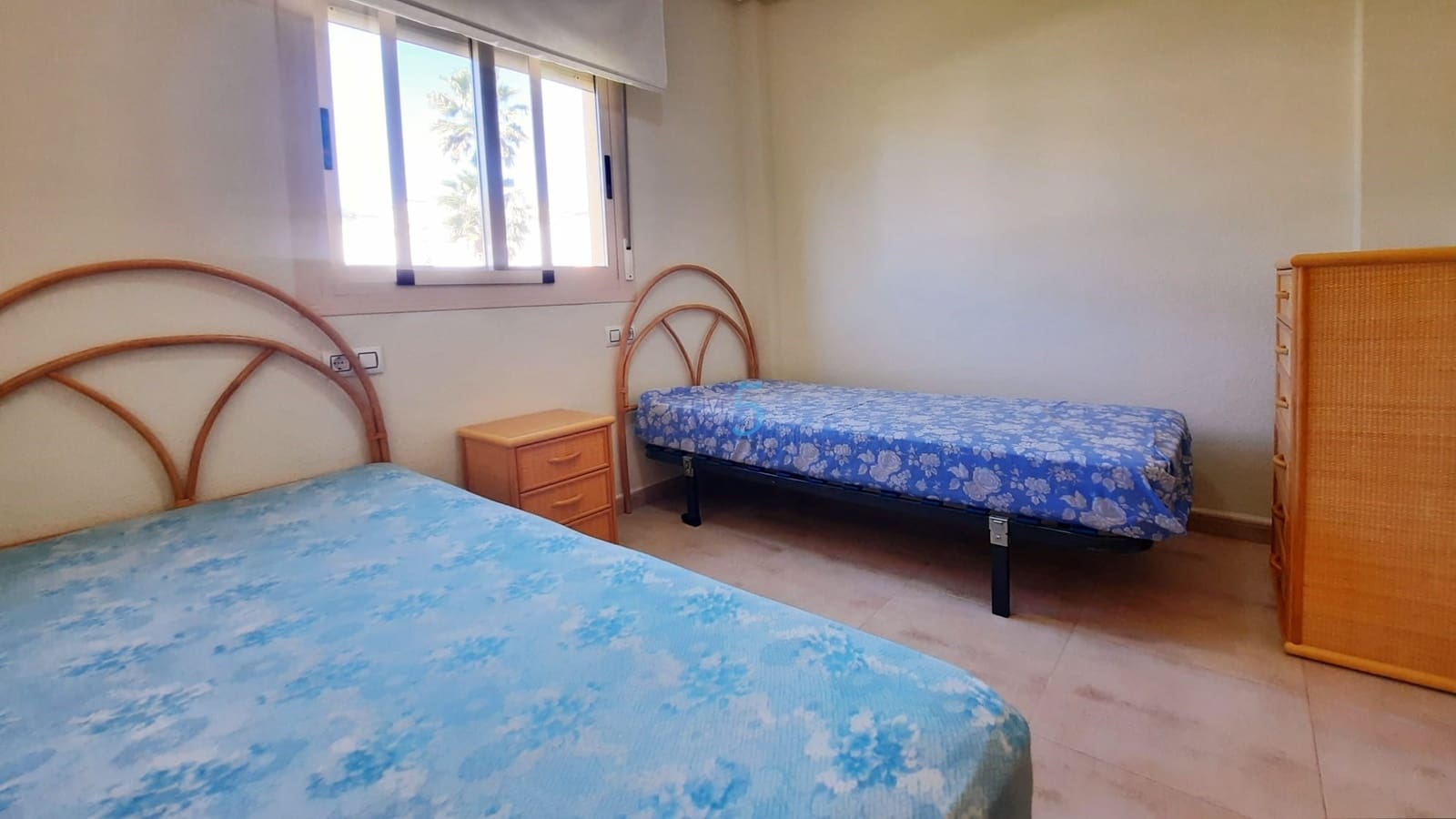 3 makuuhuone Omakotitalo myytävänä paikassa Guardamar del Segura mukana uima-altaan 
autotalli - 267 400 € (Ref: 9610134)