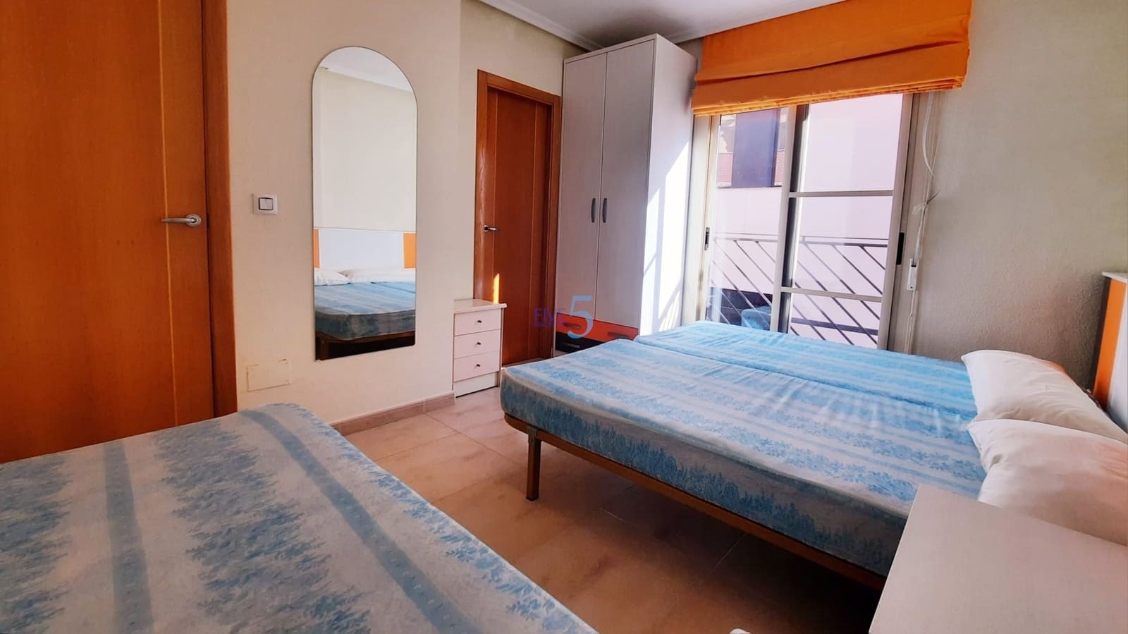 3 makuuhuone Omakotitalo myytävänä paikassa Guardamar del Segura mukana uima-altaan 
autotalli - 237 400 € (Ref: 9610135)