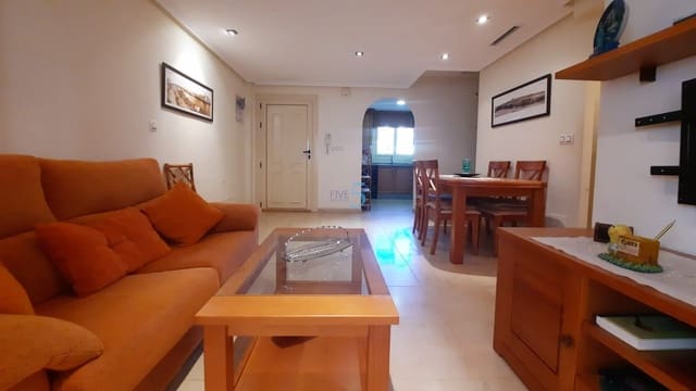 3 makuuhuone Omakotitalo myytävänä paikassa Guardamar del Segura mukana uima-altaan 
autotalli - 237 400 € (Ref: 9610135)