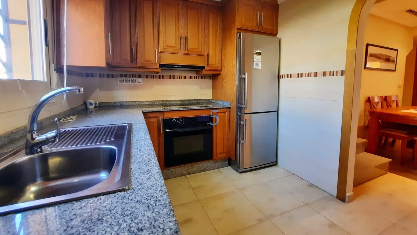 3 makuuhuone Omakotitalo myytävänä paikassa Guardamar del Segura mukana uima-altaan 
autotalli - 237 400 € (Ref: 9610135)