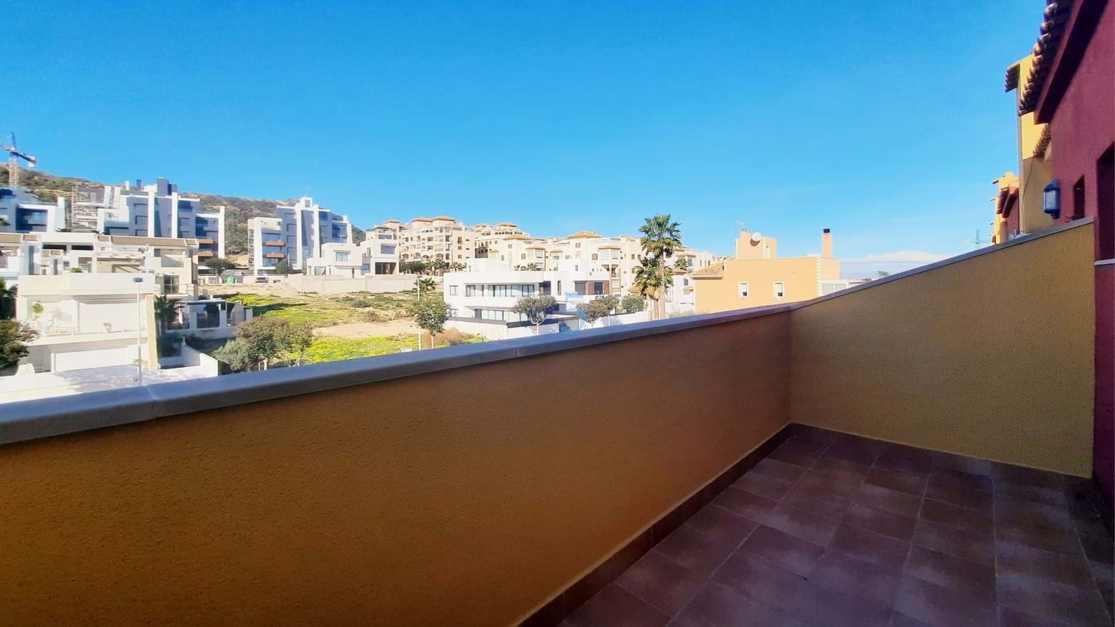 3 makuuhuone Omakotitalo myytävänä paikassa Guardamar del Segura mukana uima-altaan 
autotalli - 237 400 € (Ref: 9610135)