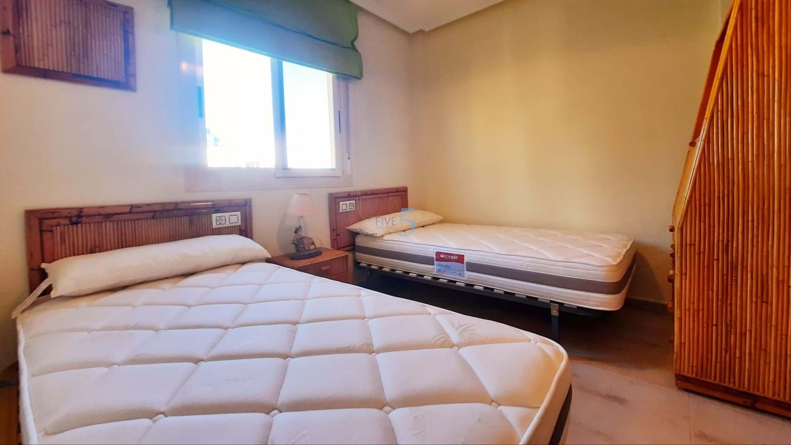 3 makuuhuone Omakotitalo myytävänä paikassa Guardamar del Segura mukana uima-altaan 
autotalli - 237 400 € (Ref: 9610135)