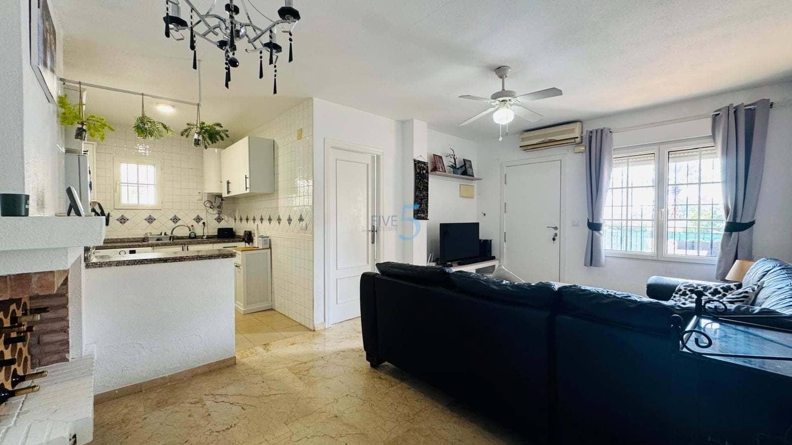 2 bedroom Apartment for sale in Villamartin with pool - € 164,000 (Ref: 9610228)