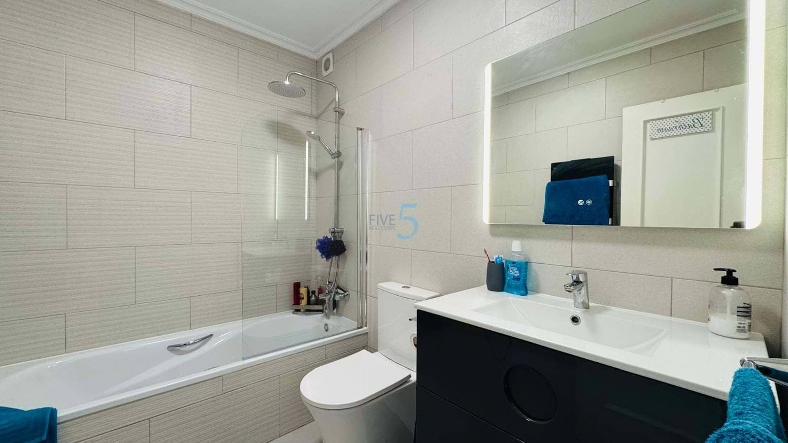 2 bedroom Apartment for sale in Villamartin with pool - € 164,000 (Ref: 9610228)