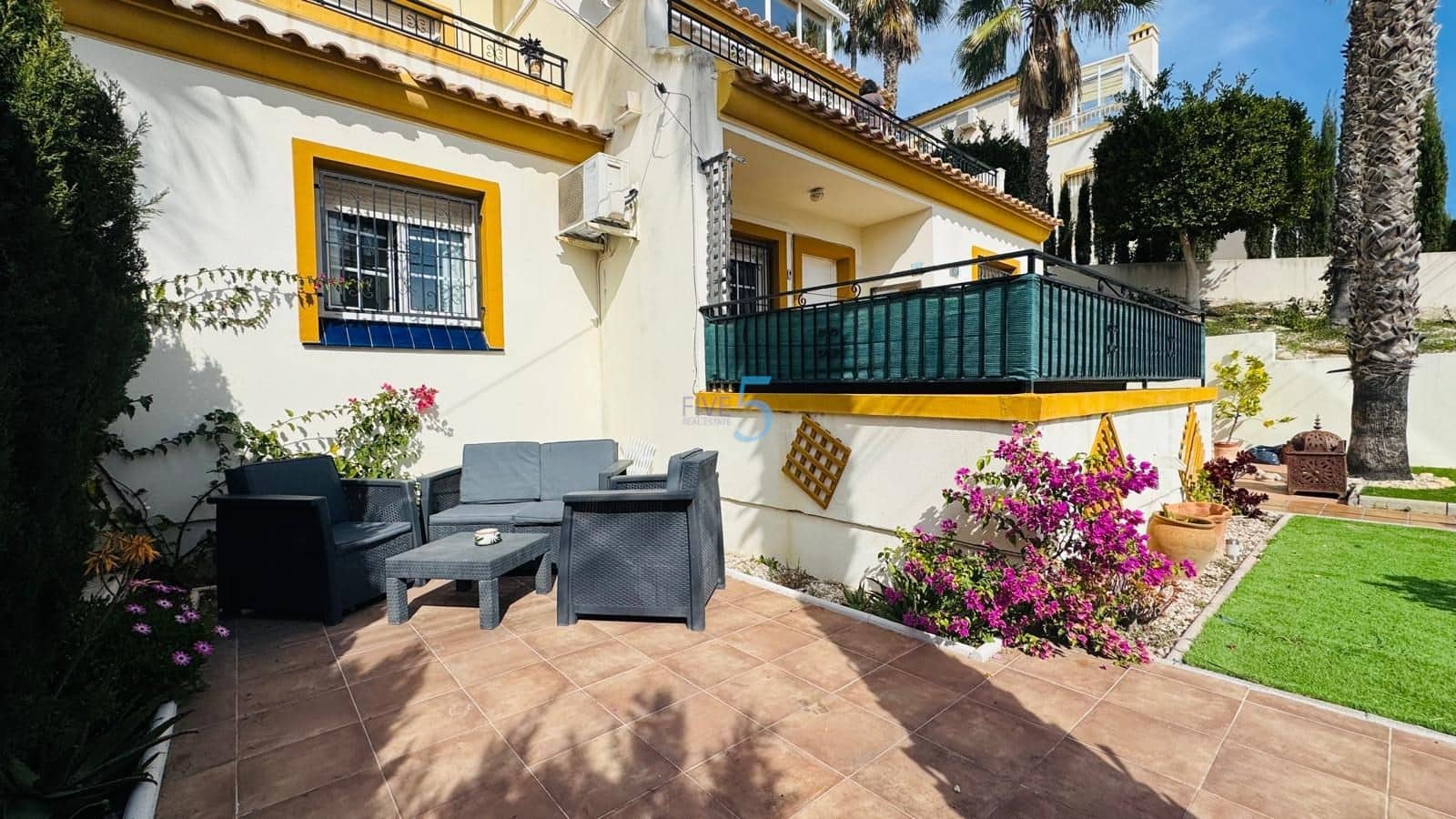 2 bedroom Apartment for sale in Villamartin with pool - € 164,000 (Ref: 9610228)