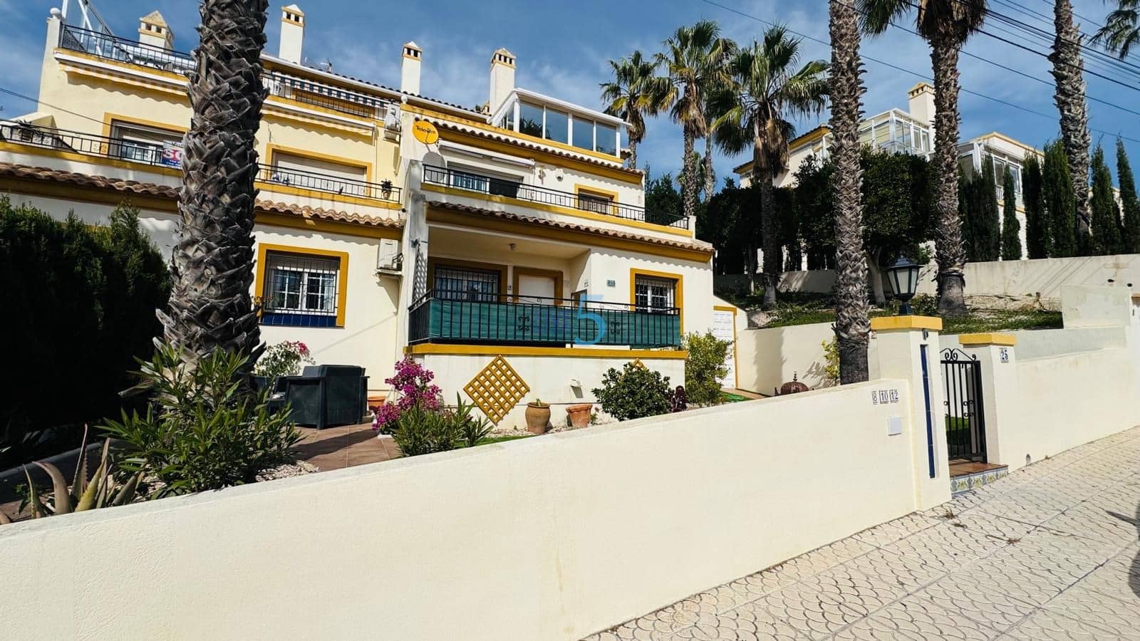 2 bedroom Apartment for sale in Villamartin with pool - € 164,000 (Ref: 9610228)