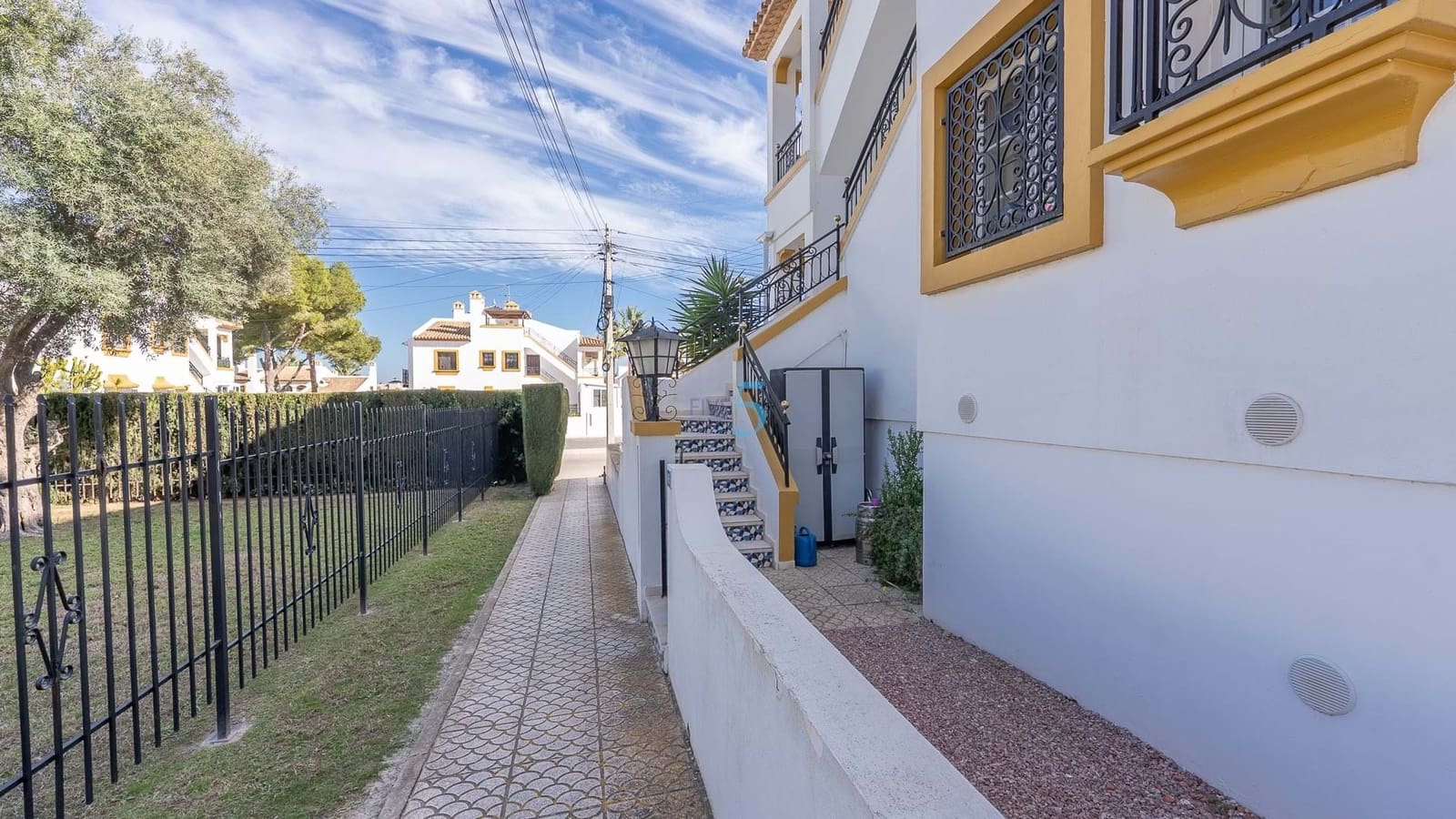 2 bedroom Apartment for sale in Villamartin with pool garage - € 198,000 (Ref: 9610229)