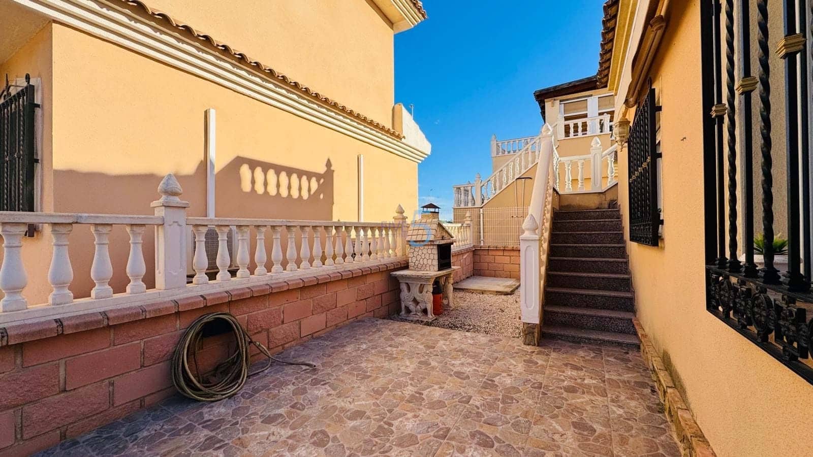 3 bedroom Villa for sale in Almoradi - € 184,900 (Ref: 9614116)