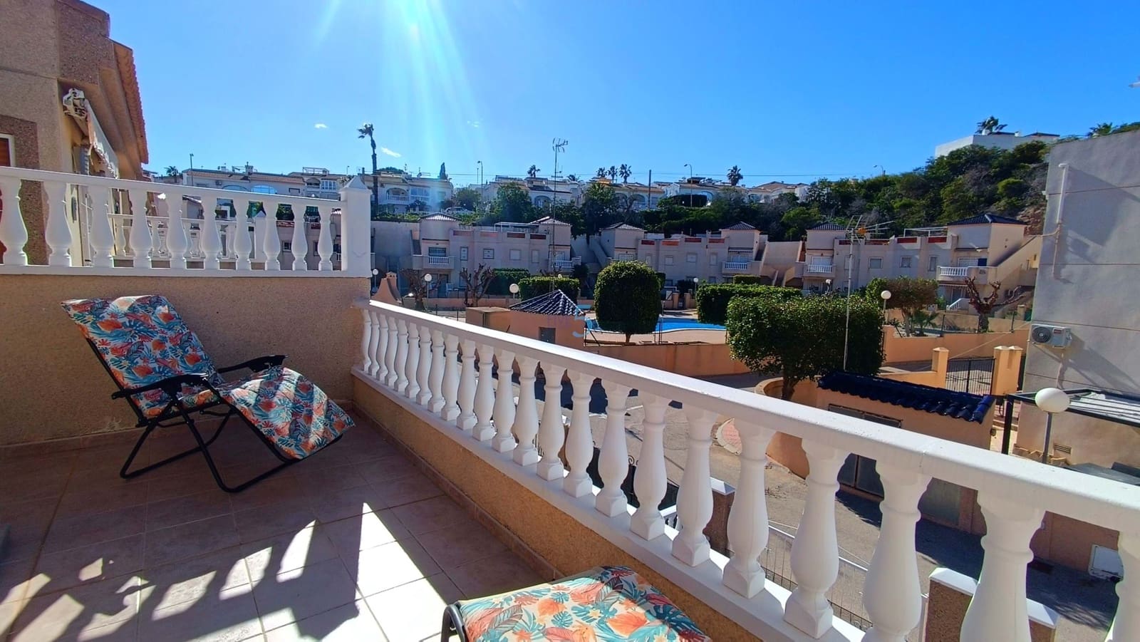 2 soveværelse Byhus til salg i Ciudad Quesada med swimmingpool - € 149.999 (Ref: 9614241)