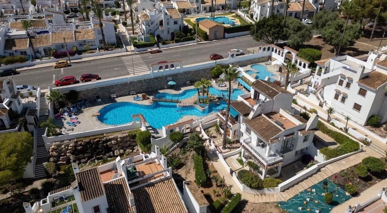 2 bedroom Apartment for sale in Villamartin with pool garage - € 204,900 (Ref: 9614242)