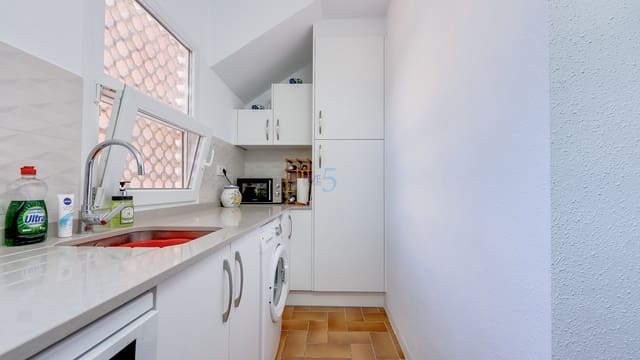 2 soverom Leilighet til salgs i Villamartin, Orihuela med svømmebasseng garasje - € 204 900 (Ref: 9614242)