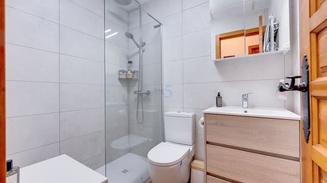 2 soverom Leilighet til salgs i Villamartin, Orihuela med svømmebasseng garasje - € 204 900 (Ref: 9614242)