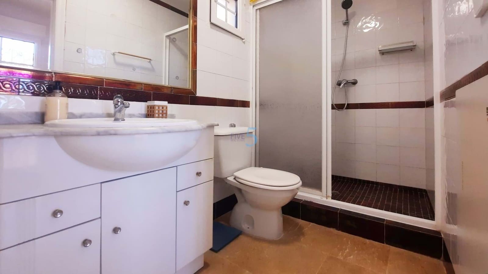 3 quarto Casa em Banda para venda em Villamartin com piscina garagem - 275 000 € (Ref: 9617139)