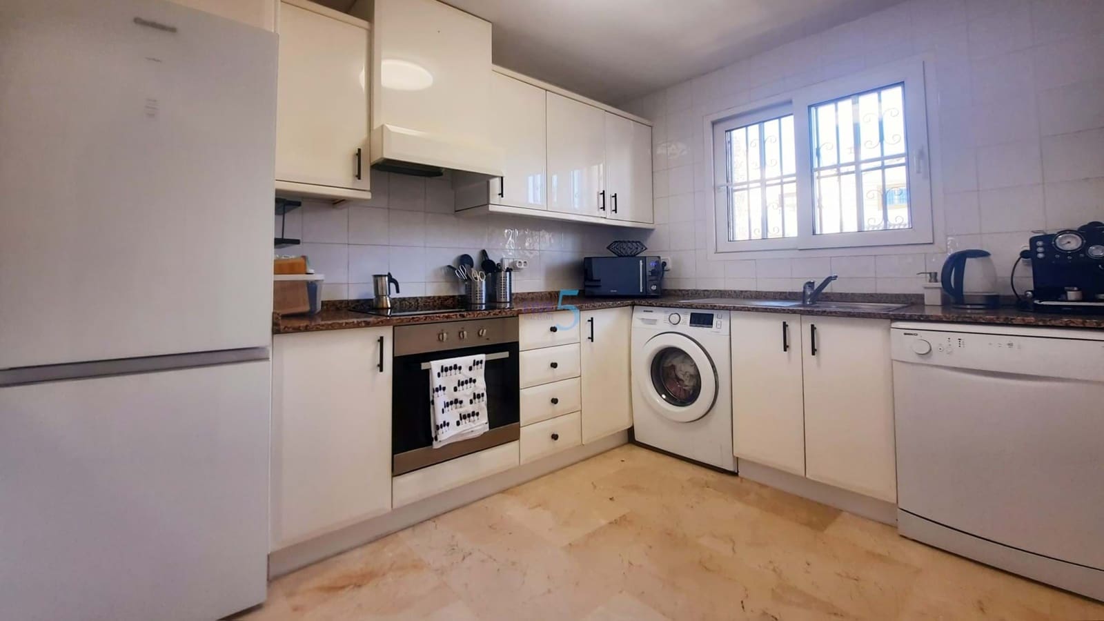 3 quarto Casa em Banda para venda em Villamartin com piscina garagem - 275 000 € (Ref: 9617139)