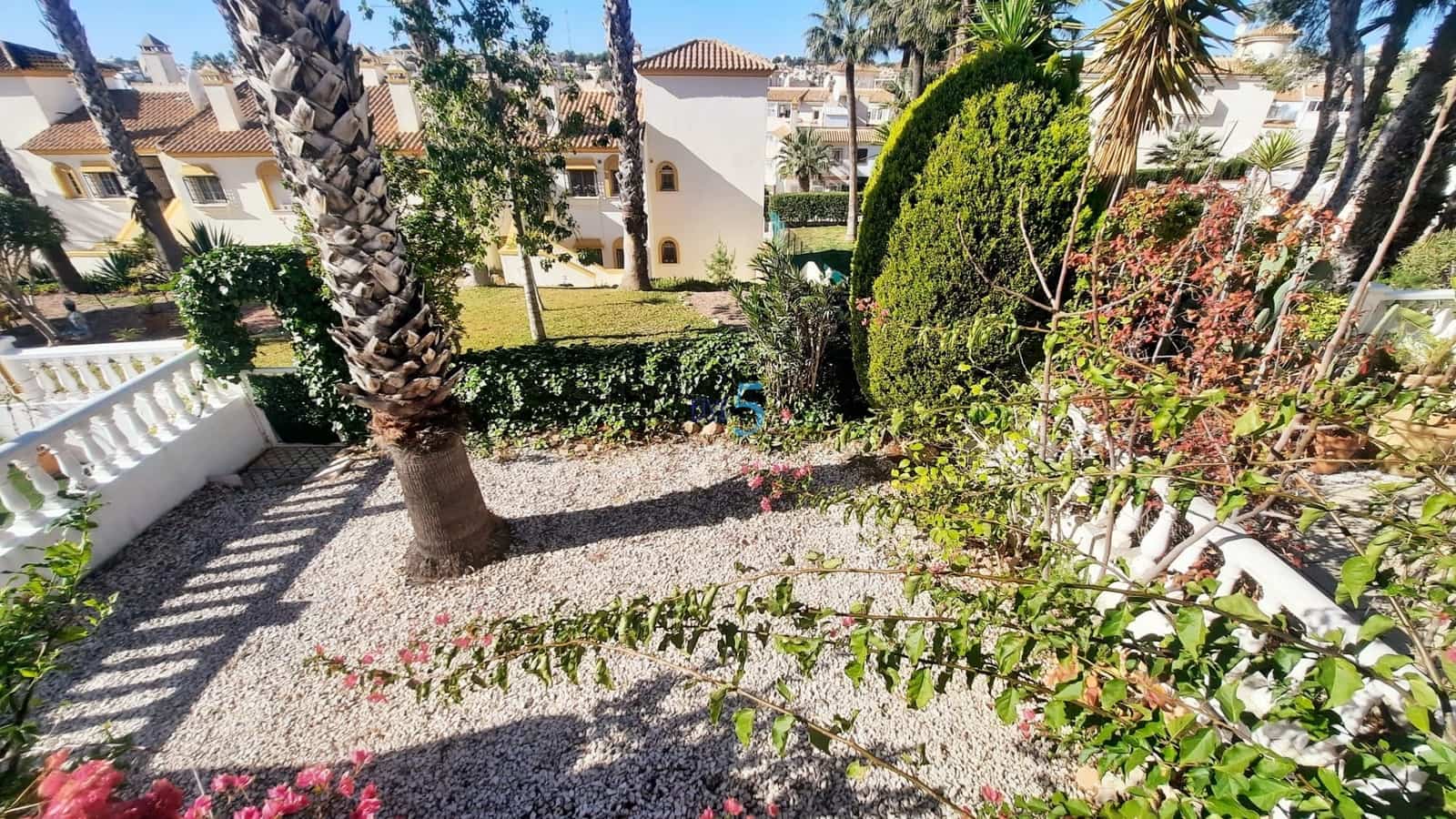 3 quarto Casa em Banda para venda em Villamartin com piscina garagem - 275 000 € (Ref: 9617139)