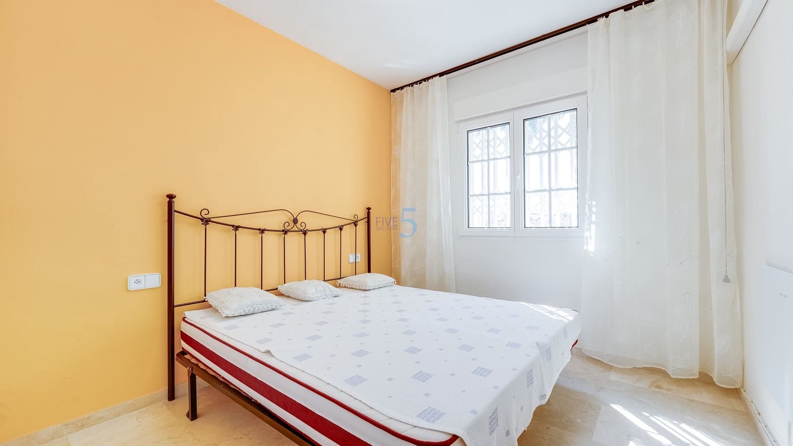 3 sypialnia Dom na sprzedaż w Villamartin z basenem garażem - 265 000 € (Ref: 9617139)