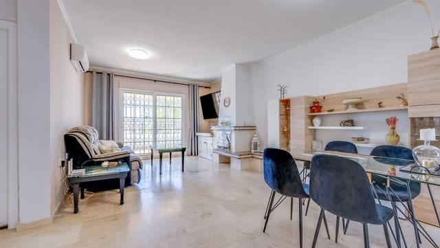 3 soverom Hus til salgs i Villamartin, Orihuela med svømmebasseng garasje - € 275 000 (Ref: 9617139)