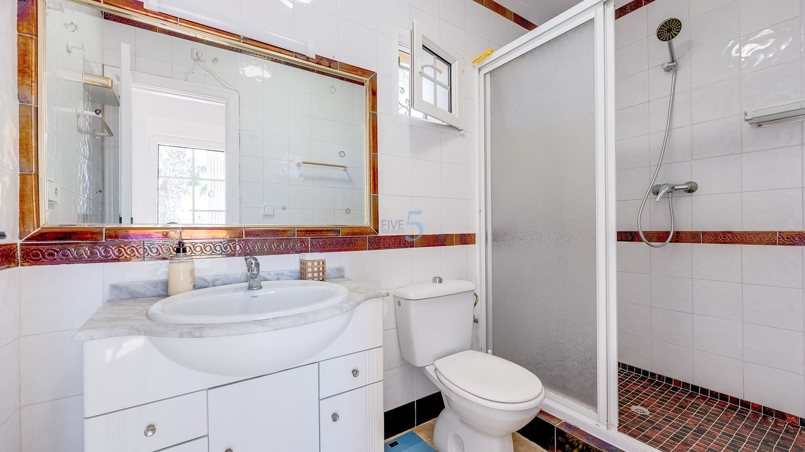 3 sypialnia Dom na sprzedaż w Villamartin z basenem garażem - 265 000 € (Ref: 9617139)