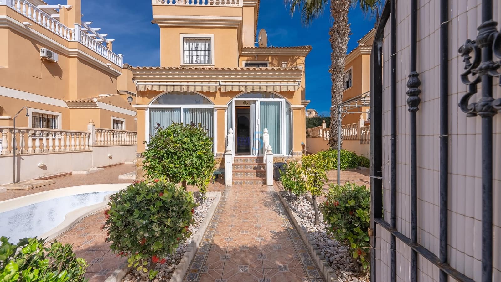 3 soverom Villa til salgs i Lo Crispin med svømmebasseng - € 269 500 (Ref: 9618501)