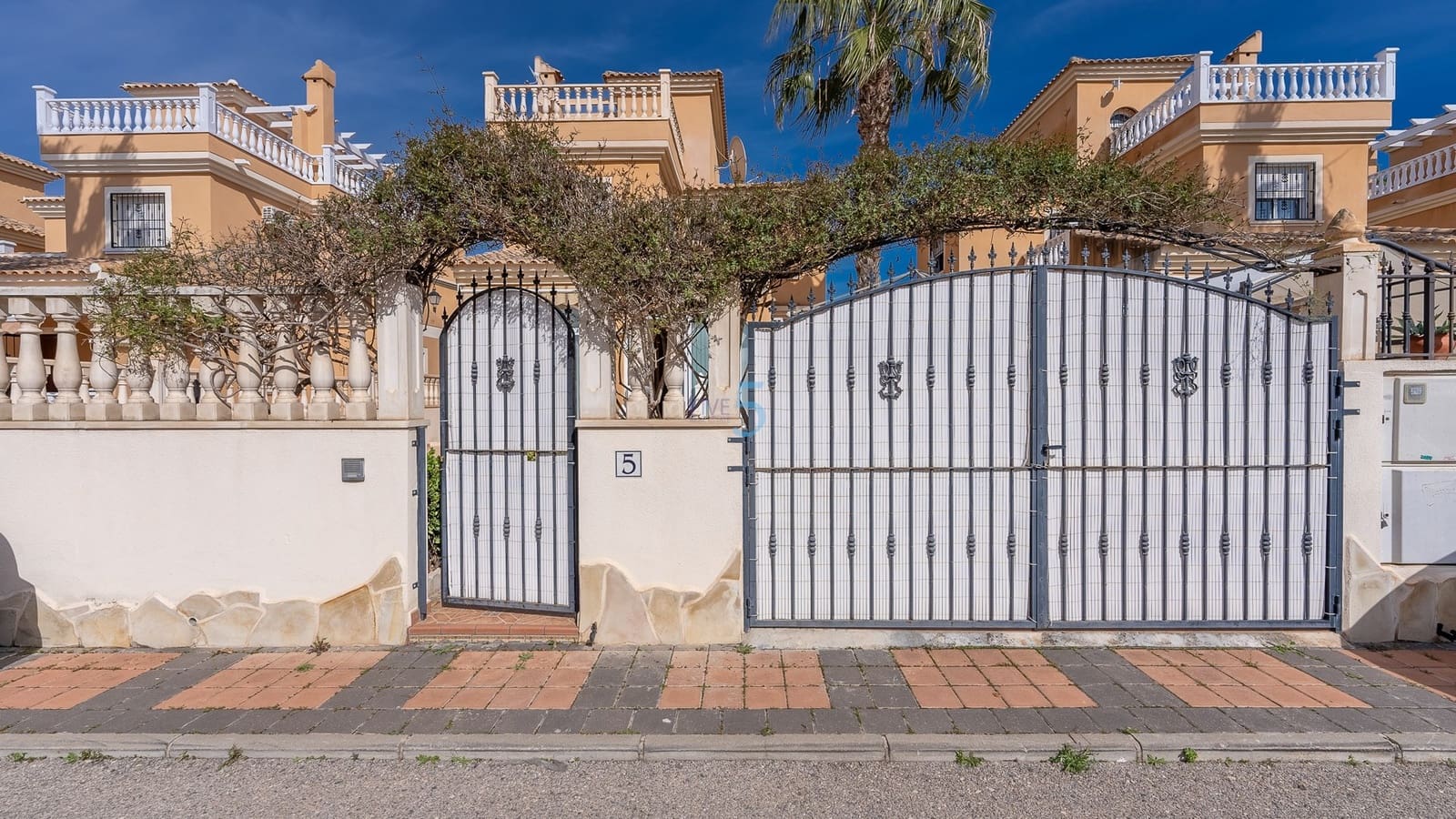 3 soverom Villa til salgs i Lo Crispin med svømmebasseng - € 269 500 (Ref: 9618501)