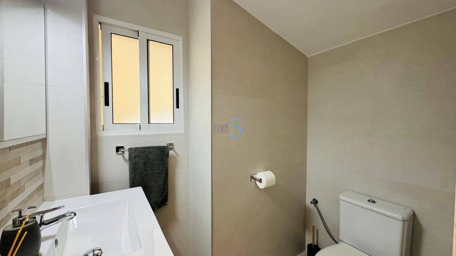 3 makuuhuone Huvila myytävänä paikassa Benijofar mukana uima-altaan - 425 000 € (Ref: 9618731)