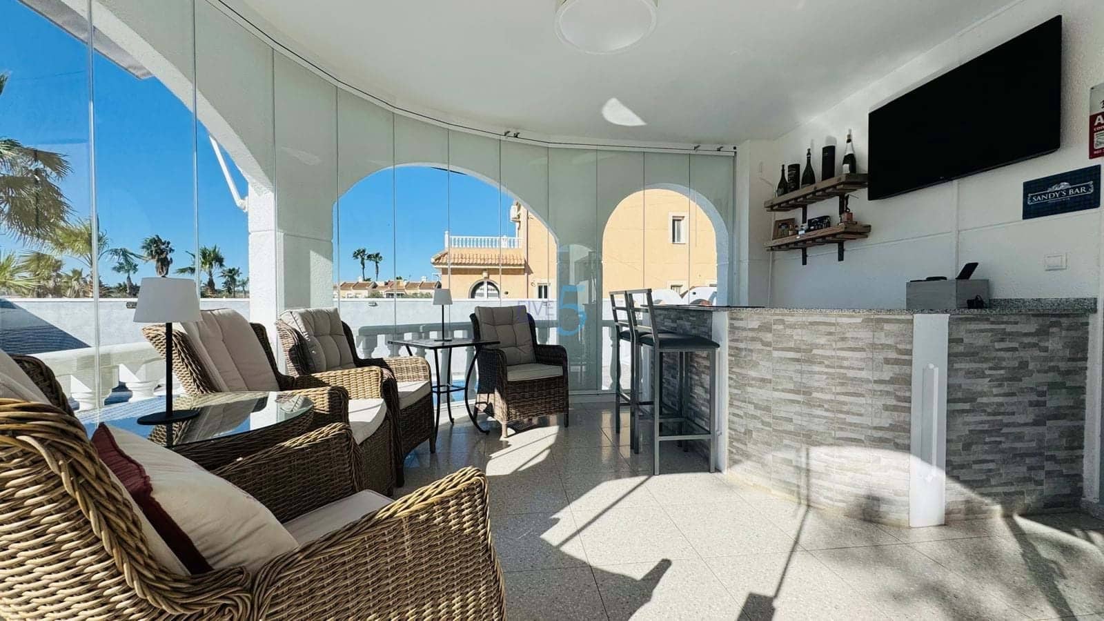 3 makuuhuone Huvila myytävänä paikassa Benijofar mukana uima-altaan - 425 000 € (Ref: 9618731)