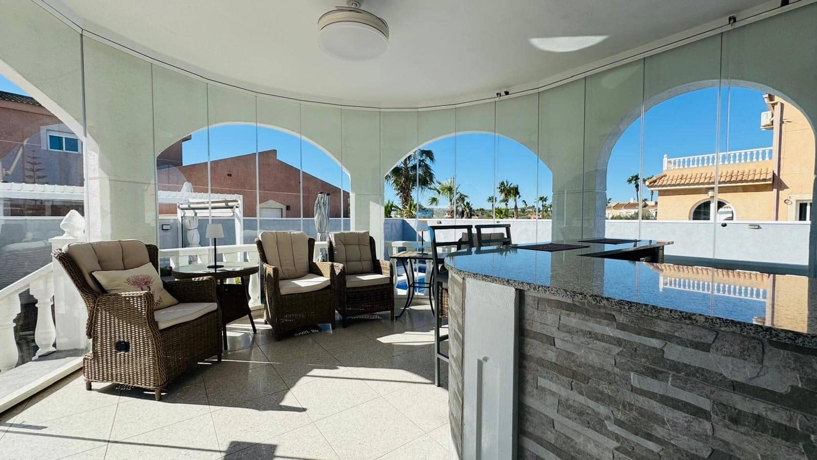 3 makuuhuone Huvila myytävänä paikassa Benijofar mukana uima-altaan - 425 000 € (Ref: 9618731)