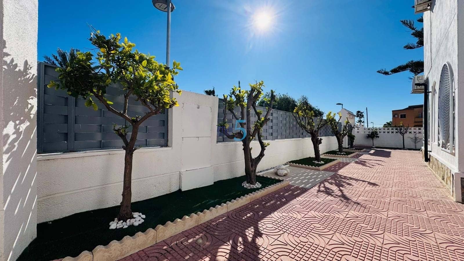 3 makuuhuone Huvila myytävänä paikassa Benijofar mukana uima-altaan - 425 000 € (Ref: 9618731)