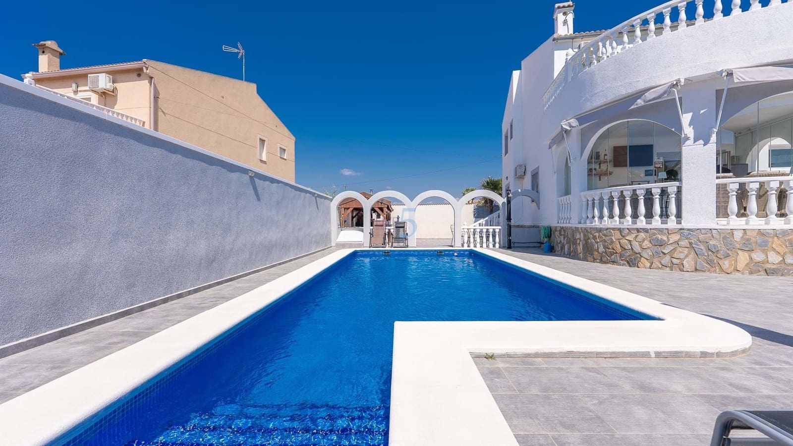 3 chambre Villa/Maison à vendre à Benijofar avec piscine - 425 000 € (Ref: 9618731)