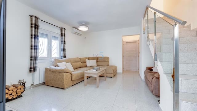 3 makuuhuone Huvila myytävänä paikassa Benijófar mukana uima-altaan - 425 000 € (Ref: 9618731)