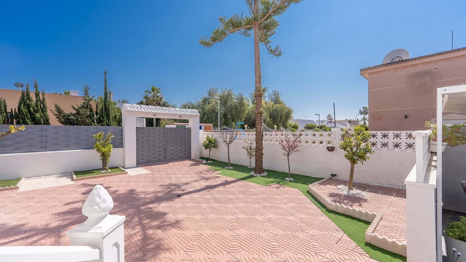 3 chambre Villa/Maison à vendre à Benijofar avec piscine - 425 000 € (Ref: 9618731)