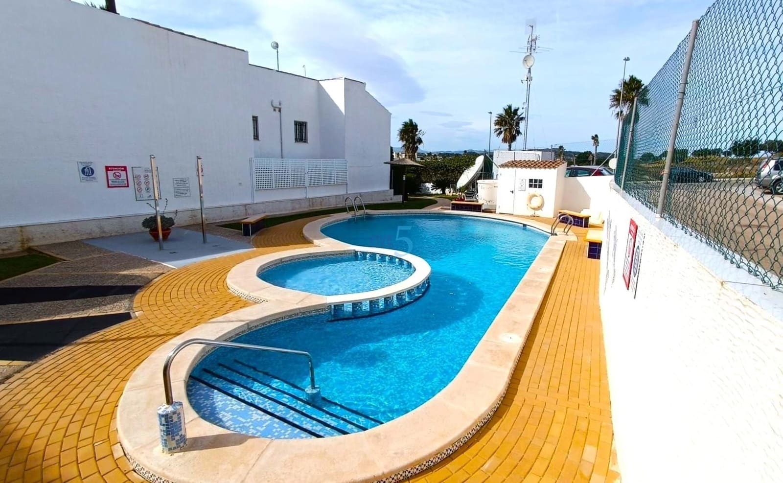 2 chambre Appartement à vendre à Vistabella avec piscine garage - 135 000 € (Ref: 9622756)