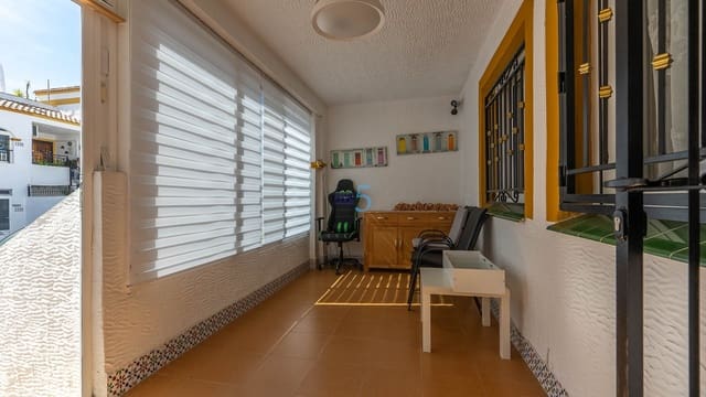 2 chambre Appartement à vendre à Vistabella, Orihuela avec piscine garage - 135 000 € (Ref: 9622756)