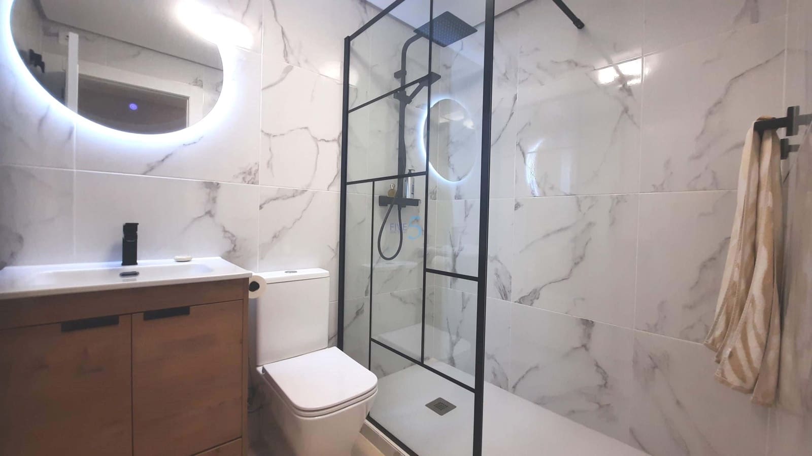 2 soveværelse Byhus til salg i Roldan med swimmingpool - € 199.500 (Ref: 9623248)