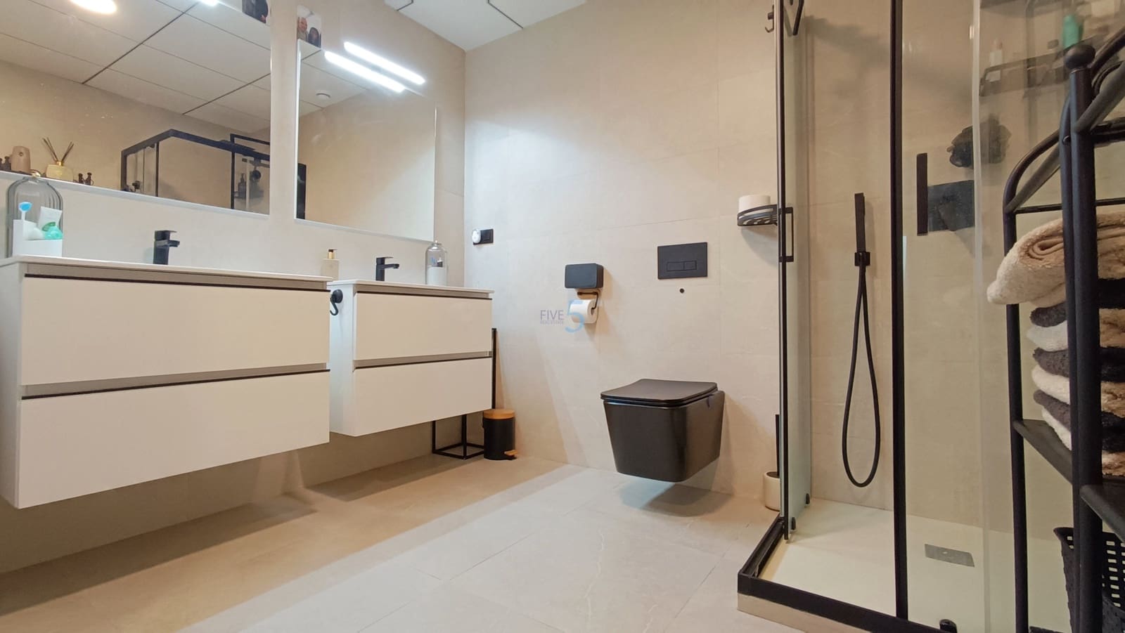 5 makuuhuone Huvila myytävänä paikassa Algorfa mukana uima-altaan 
autotalli - 799 000 € (Ref: 9624092)