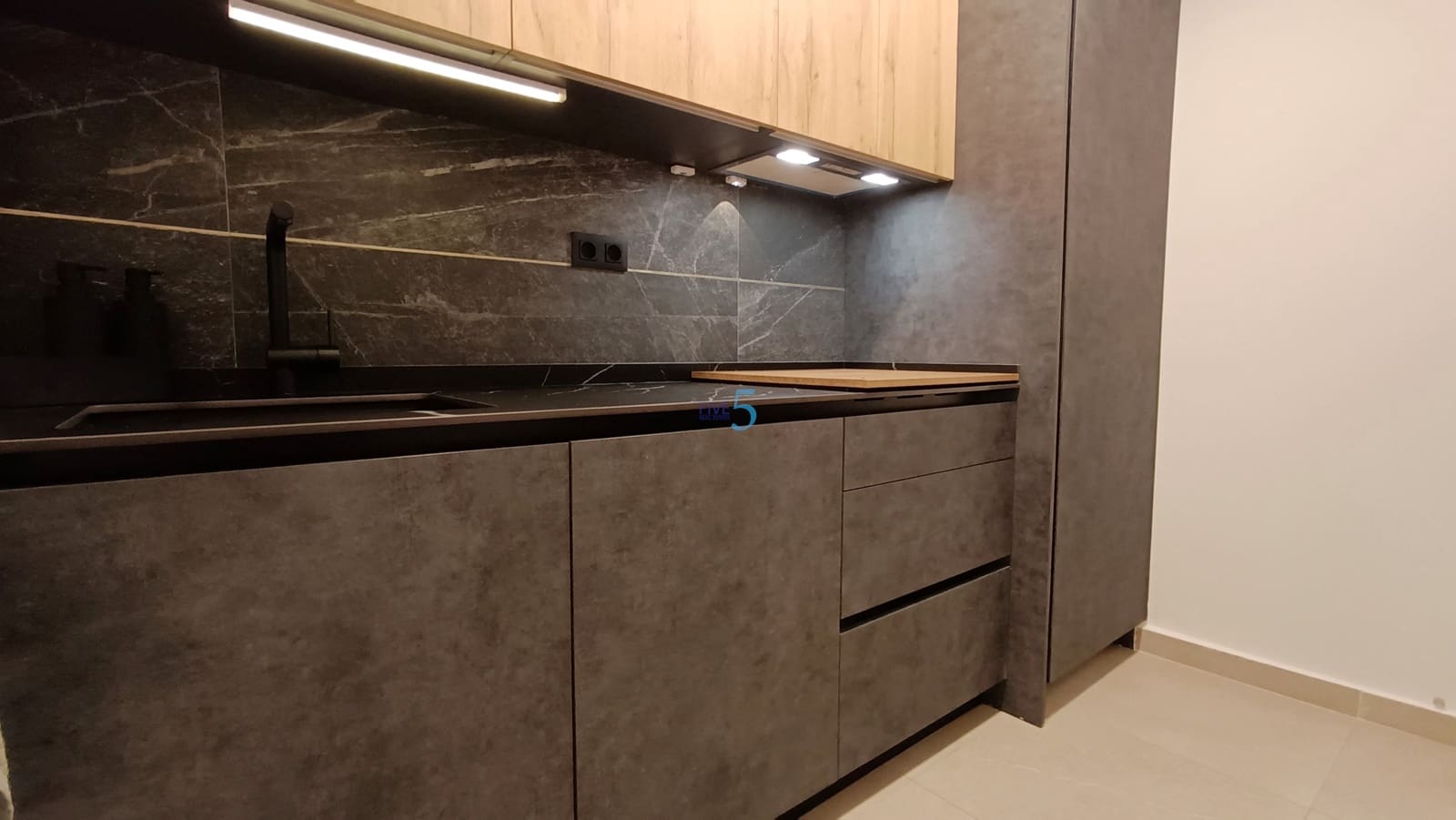 5 makuuhuone Huvila myytävänä paikassa Algorfa mukana uima-altaan 
autotalli - 799 000 € (Ref: 9624092)