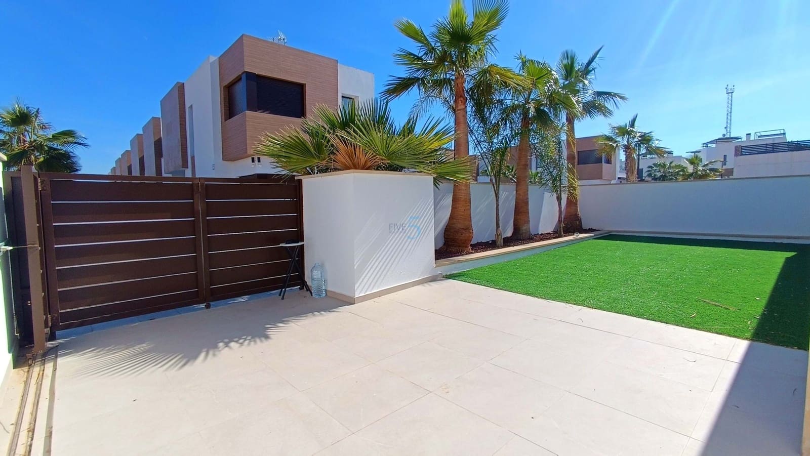 5 makuuhuone Huvila myytävänä paikassa Algorfa mukana uima-altaan 
autotalli - 799 000 € (Ref: 9624092)