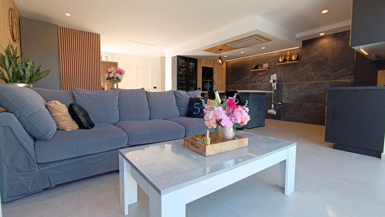 5 makuuhuone Huvila myytävänä paikassa Algorfa mukana uima-altaan 
autotalli - 799 000 € (Ref: 9624092)