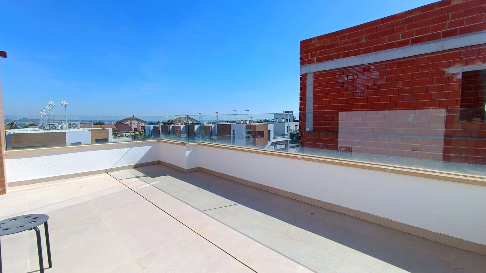 5 makuuhuone Huvila myytävänä paikassa Algorfa mukana uima-altaan 
autotalli - 799 000 € (Ref: 9624092)