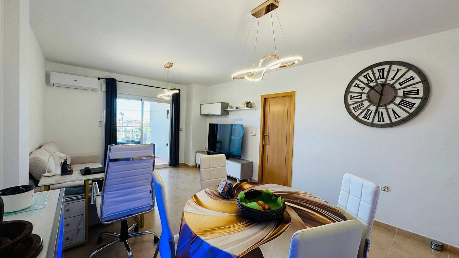 2 soveværelse Lejlighed til salg i Orihuela Costa med swimmingpool - € 219.000 (Ref: 9624093)