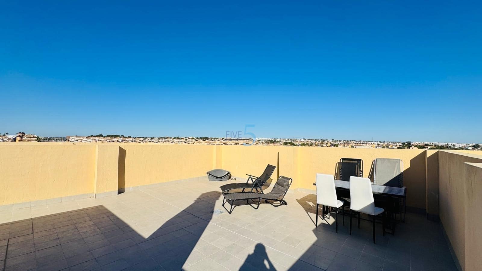 2 soveværelse Lejlighed til salg i Orihuela Costa med swimmingpool - € 219.000 (Ref: 9624093)