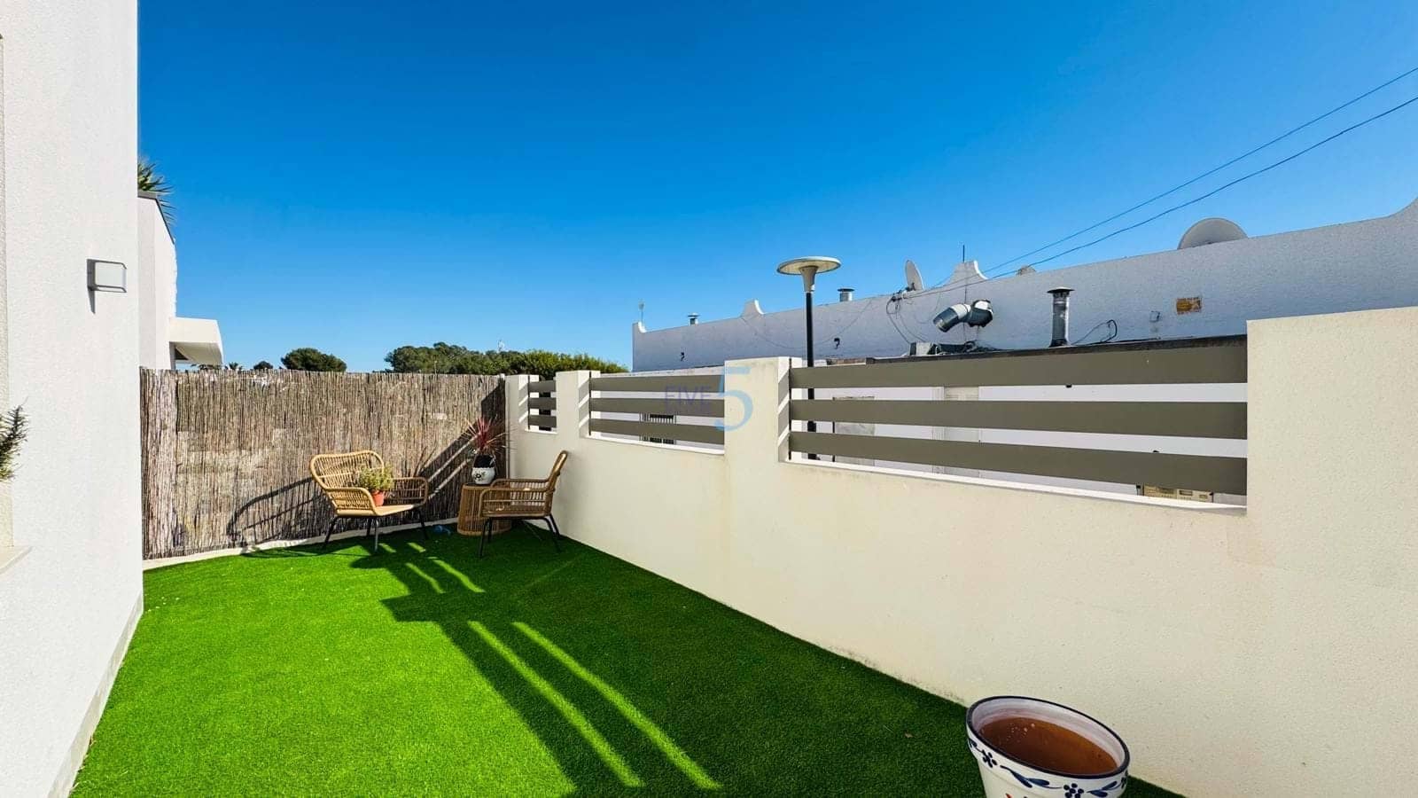 Chalet de 3 habitaciones en Villamartin en venta con piscina garaje - 502.000 € (Ref: 9624094)