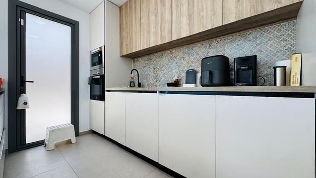 Chalet de 3 habitaciones en Villamartin, Orihuela en venta con piscina garaje - 502.000 € (Ref: 9624094)