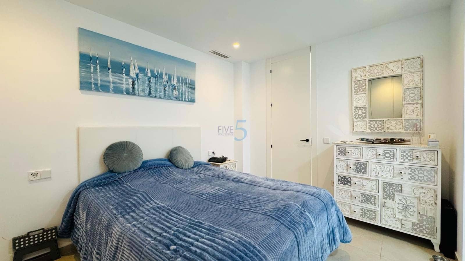 Chalet de 3 habitaciones en Villamartin en venta con piscina garaje - 502.000 € (Ref: 9624094)