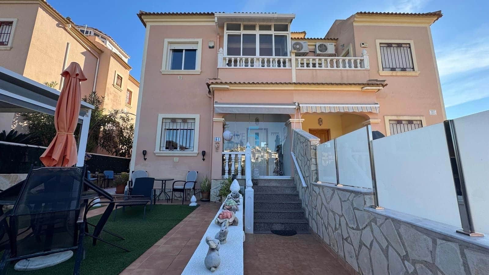 3 soverom Hus til salgs i Playa Flamenca med svømmebasseng garasje - € 240 000 (Ref: 9626395)