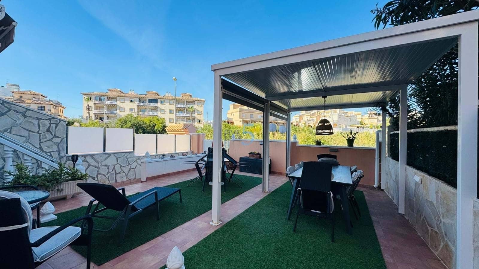 3 soverom Hus til salgs i Playa Flamenca med svømmebasseng garasje - € 240 000 (Ref: 9626395)