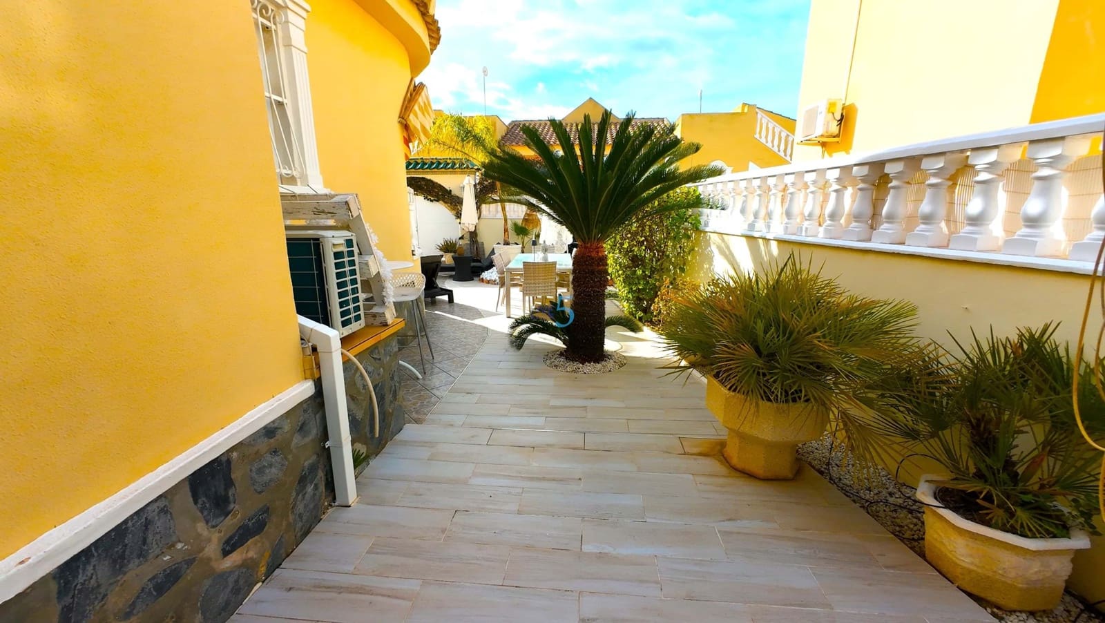 3 bedroom Villa for sale in Ciudad Quesada with pool - € 259,950 (Ref: 9626655)