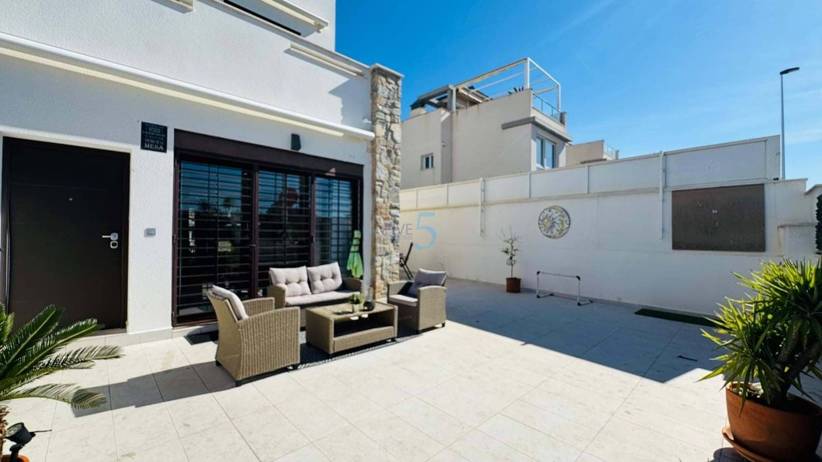 3 bedroom Townhouse for sale in Torrevieja with pool garage - € 330,000 (Ref: 9626656)